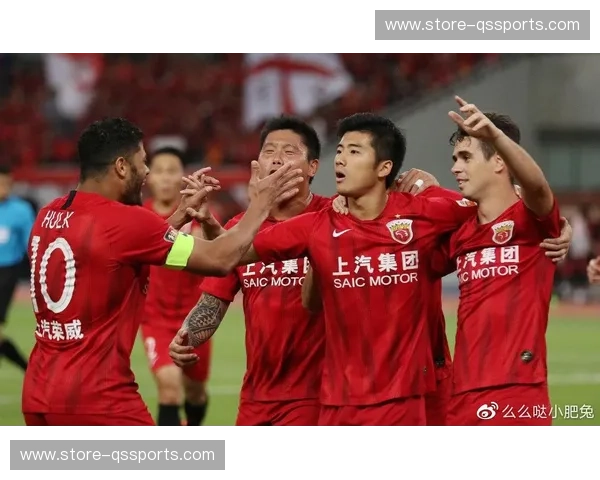 红之巅峰：广东恒大与上海上港的十年恩怨，谁才是中国足球的真王者？